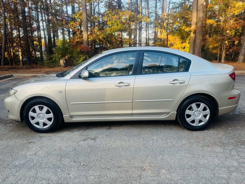 Used 2006 MAZDA MAZDA3 I w/ Appearance Pkg