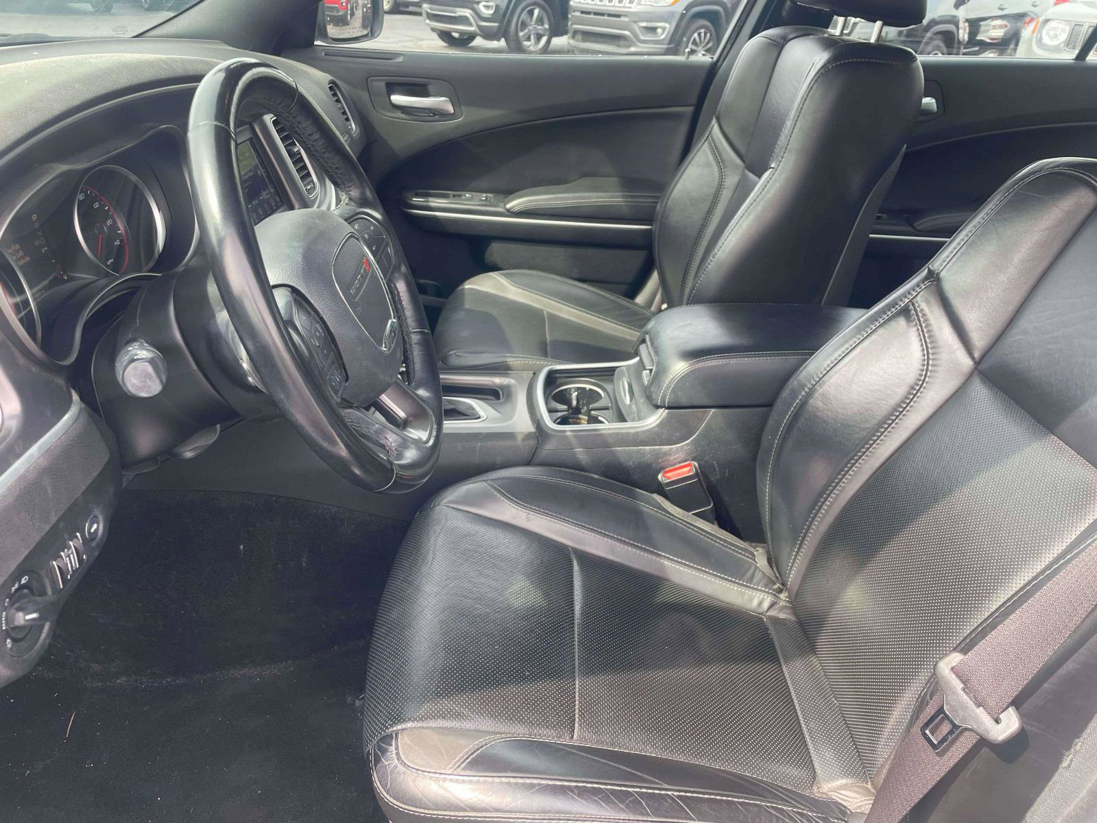 Used 2020 Dodge Charger SXT w/ Leather Interior Group RWD image 5