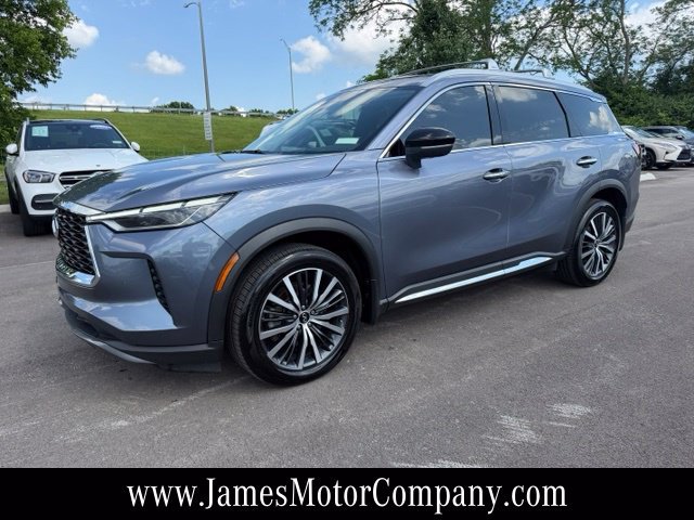 Used 2023 INFINITI QX60 Sensory w/ Vision Package AWD/4WD image 2