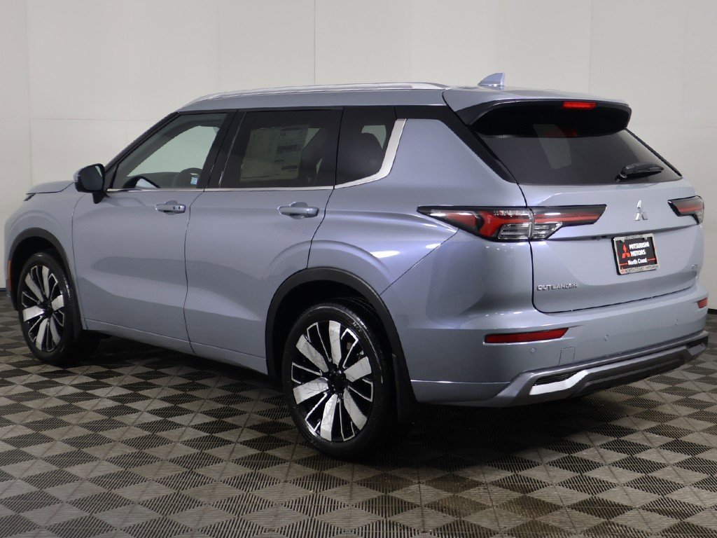 New 2026 Mitsubishi Outlander SEL image 14