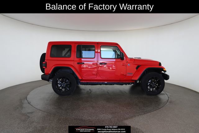 Used 2025 Jeep Wrangler Unlimited Sahara w/ Safety Group image 23