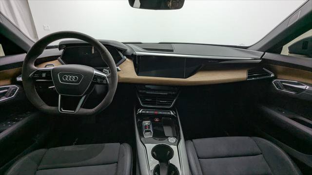 Used 2022 Audi e-tron GT Premium Plus AWD/4WD image 27