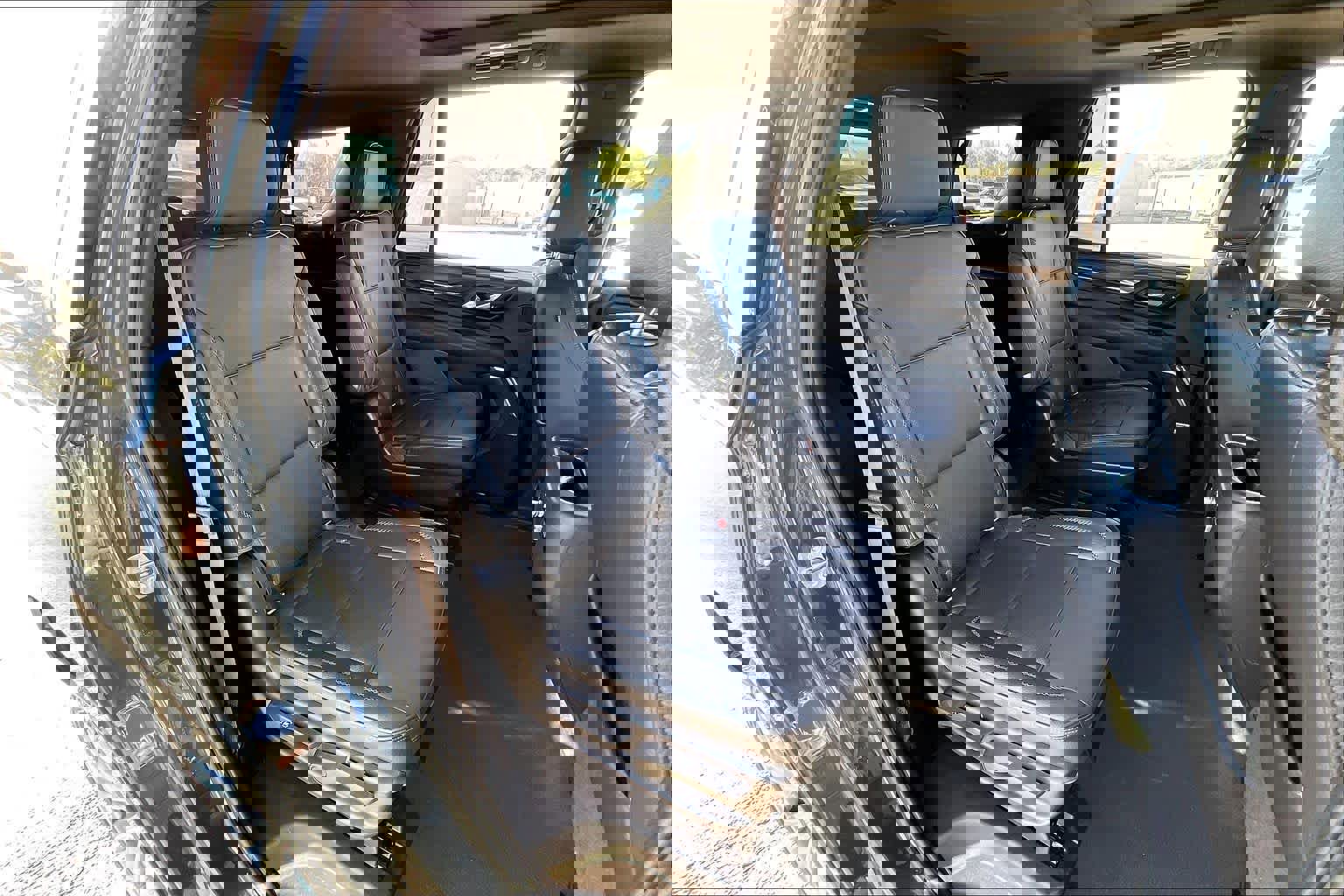 Certified 2021 GMC Yukon Denali w/ Denali Premium Package image 40