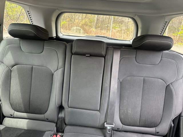 Used 2023 Jeep Grand Cherokee Laredo w/ Luxury Tech Group I AWD/4WD image 33