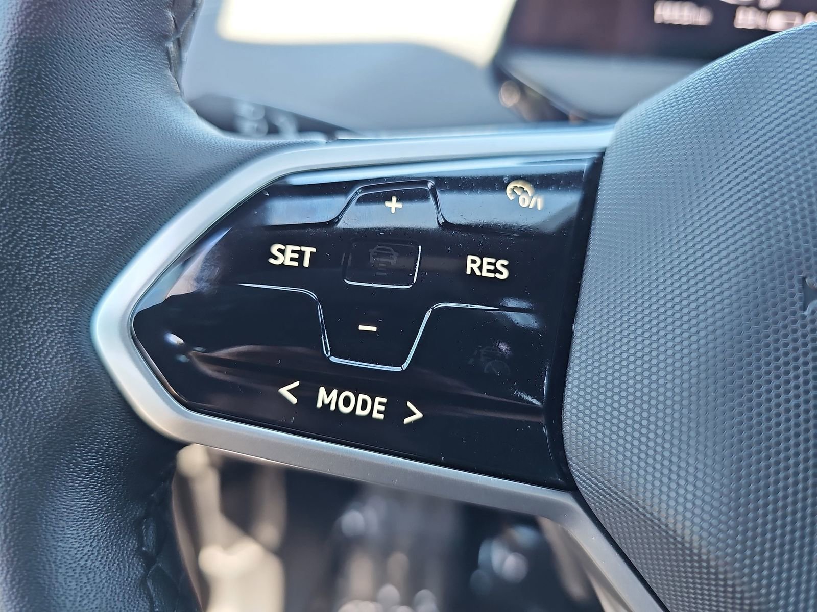 Certified 2023 Volkswagen ID.4 Pro image 16