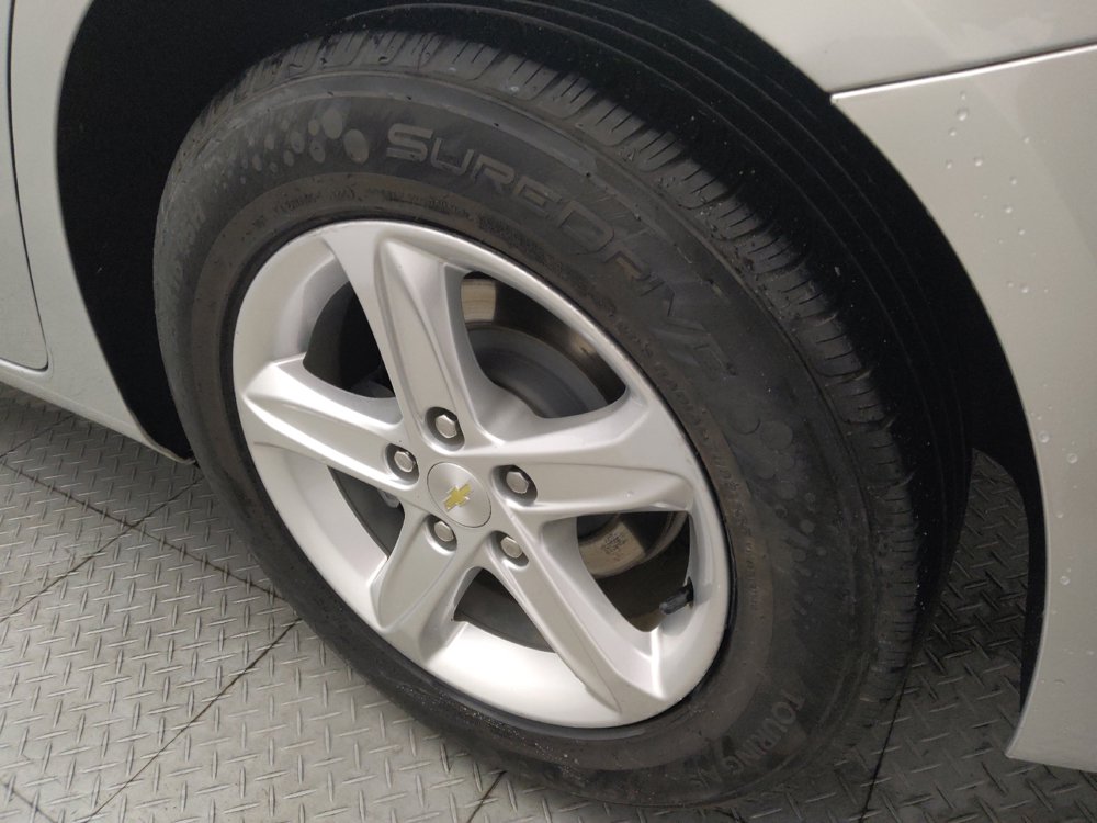 Used 2021 Chevrolet Malibu LS FWD image 31