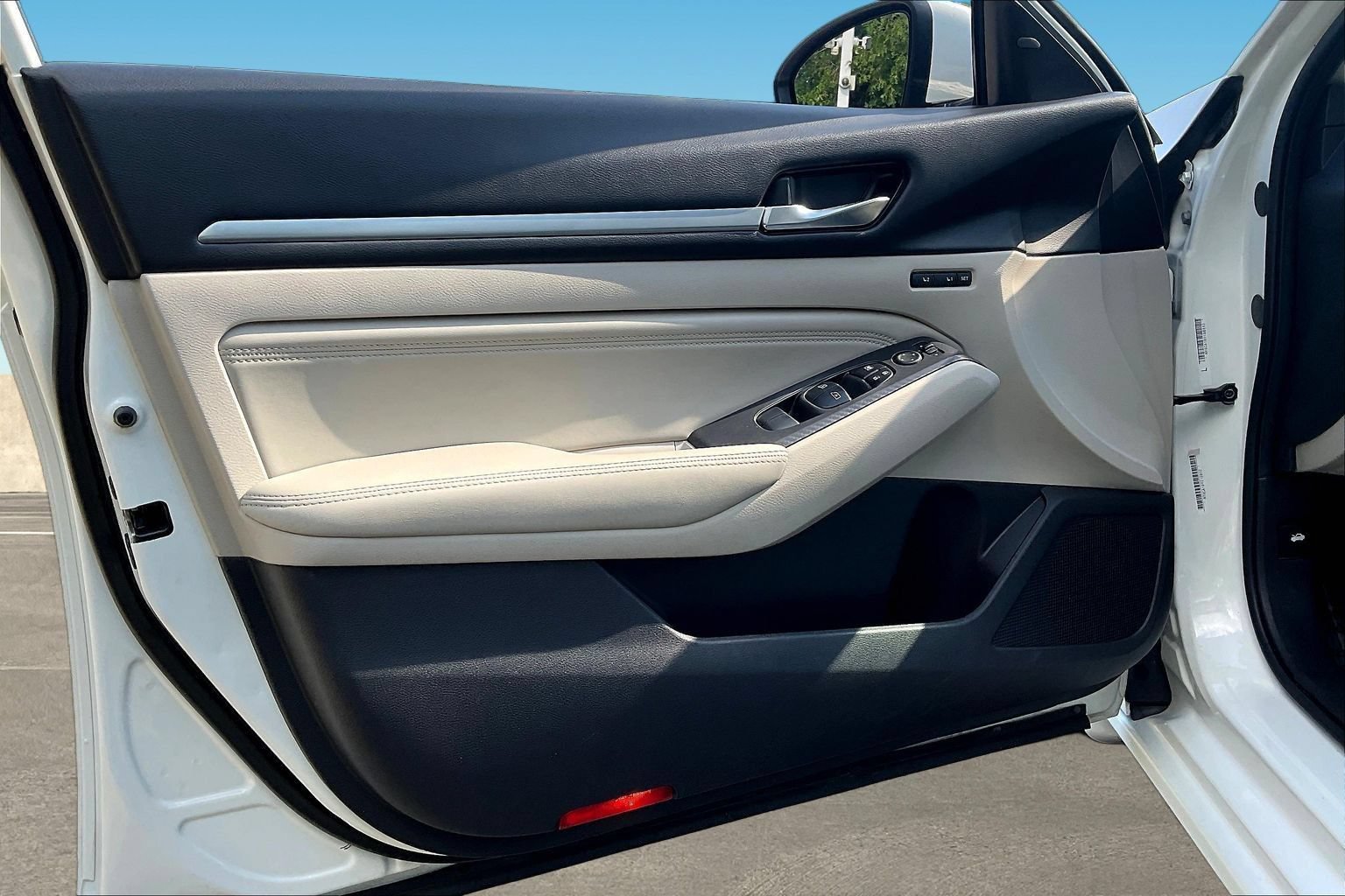Used 2019 Nissan Altima 2.5 Platinum AWD/4WD image 19