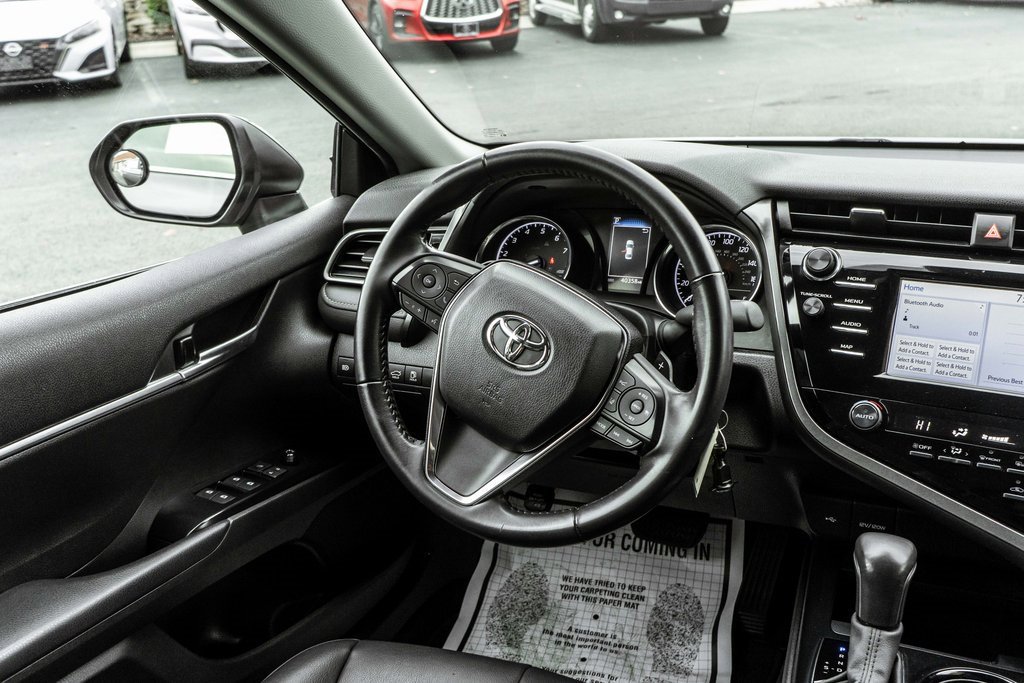 Used 2020 Toyota Camry SE image 13