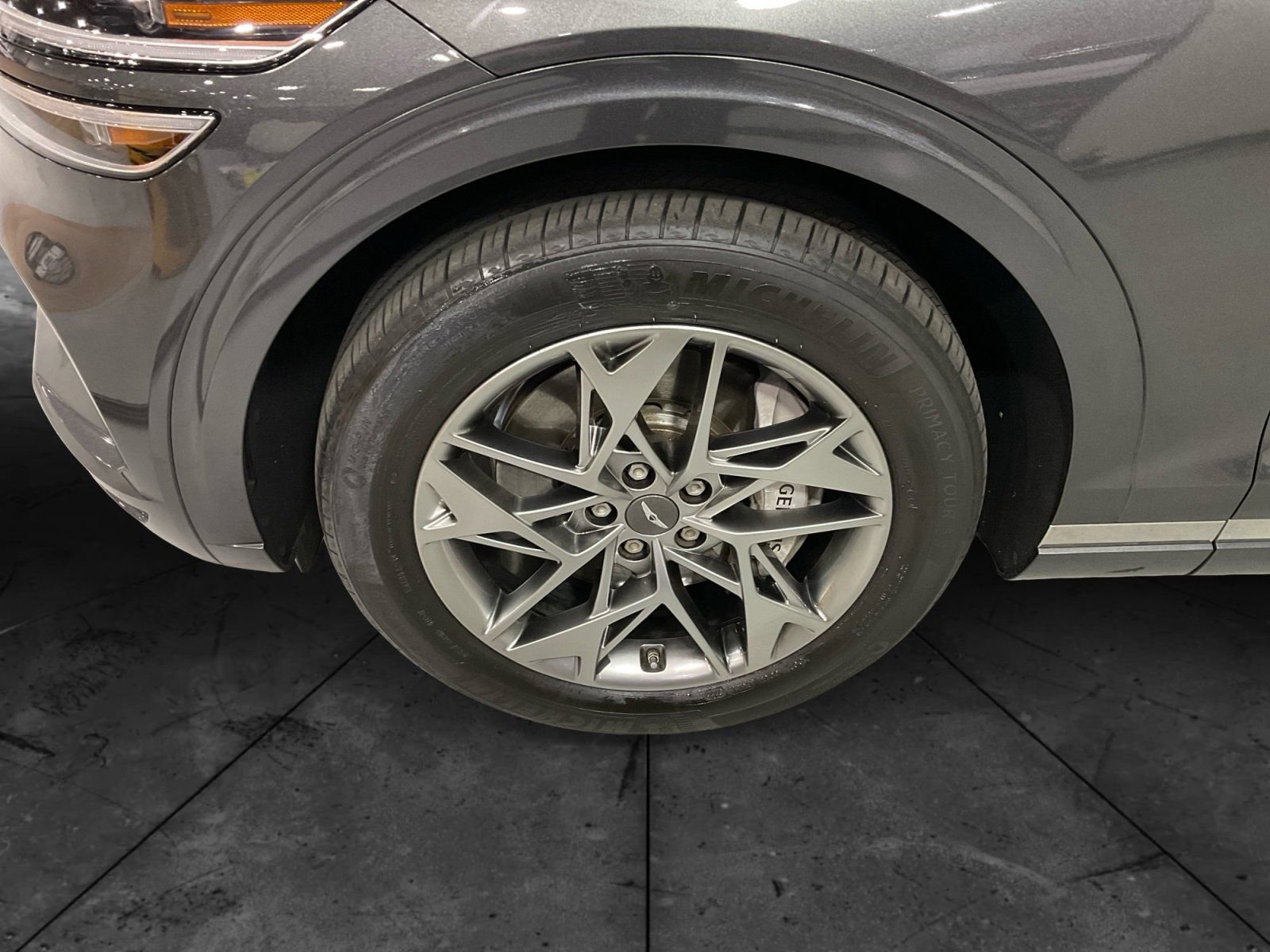 Used 2023 Genesis GV70 2.5T w/ Select Package image 2