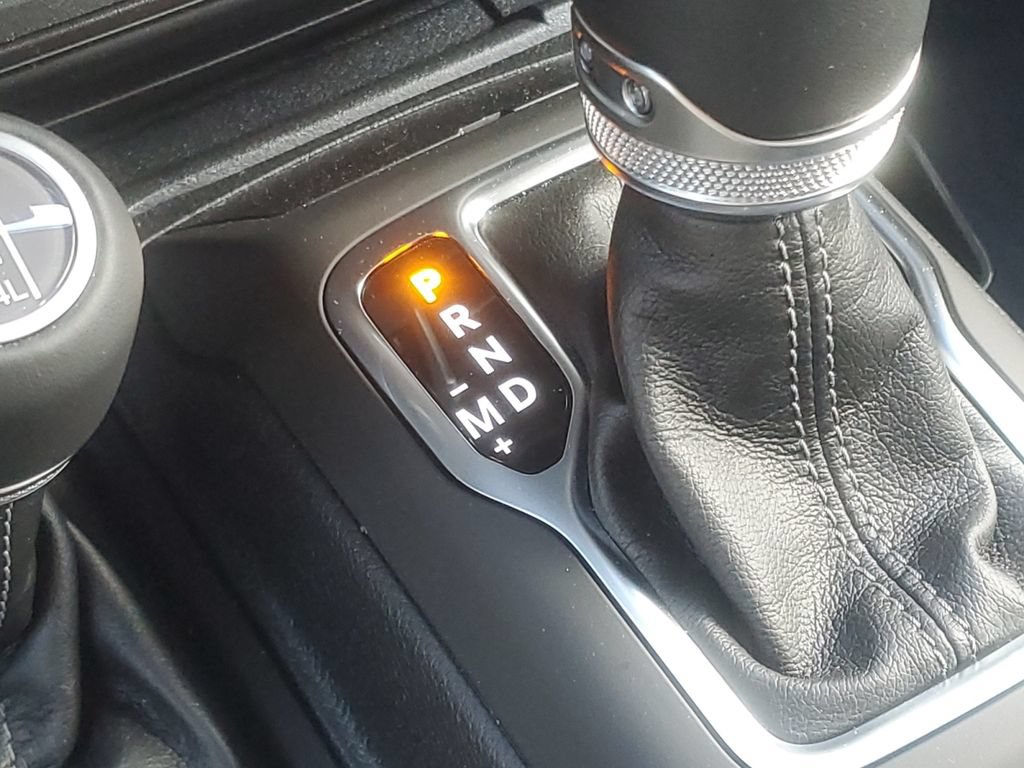Used 2025 Jeep Gladiator Mojave AWD/4WD image 21