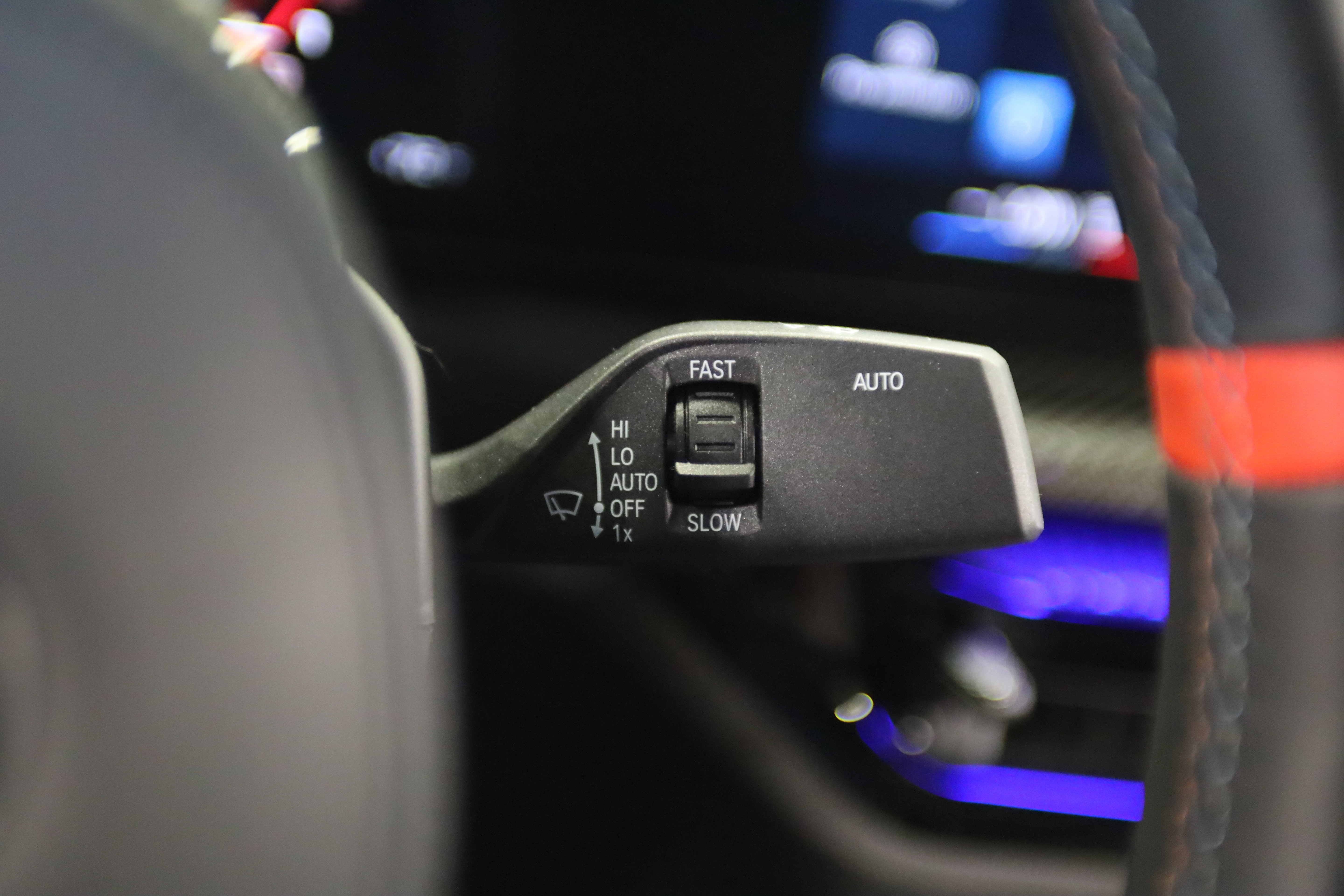 Used 2025 BMW M2 w/ Lighting Package RWD image 24