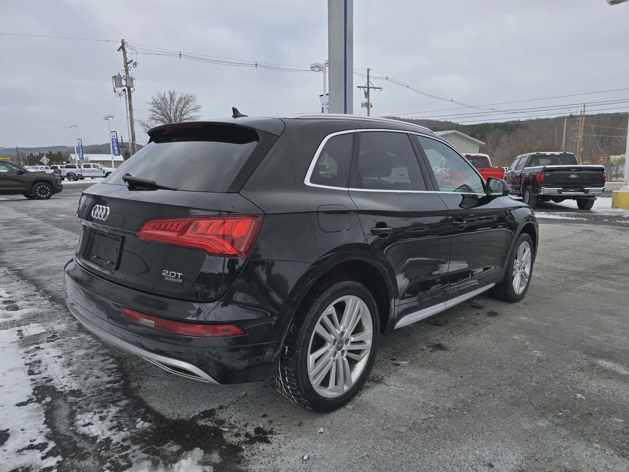 Used 2018 Audi Q5 Premium Plus w/ Premium Plus Package image 3