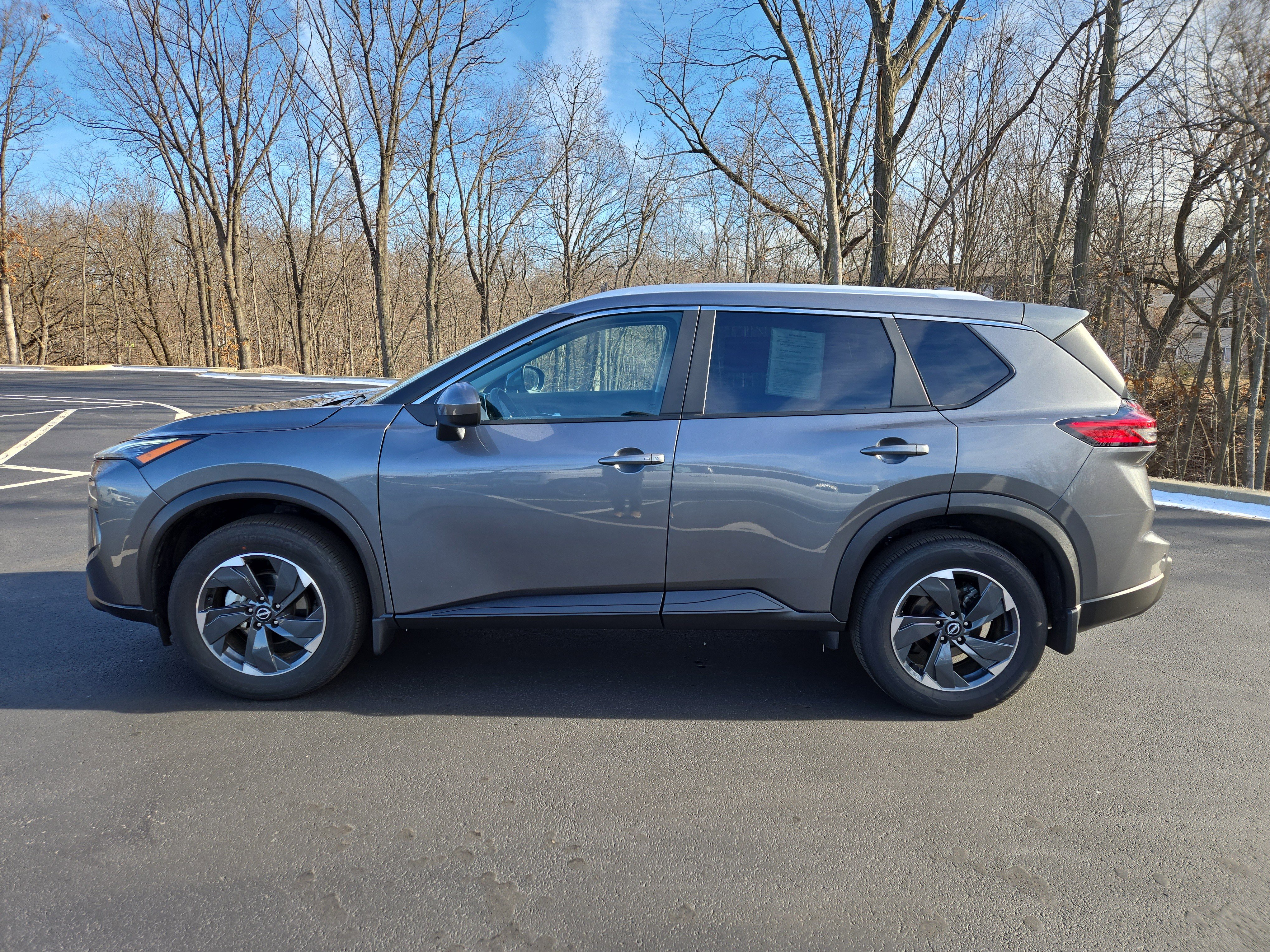 Certified 2025 Nissan Rogue SV w/ SV Premium Package image 6