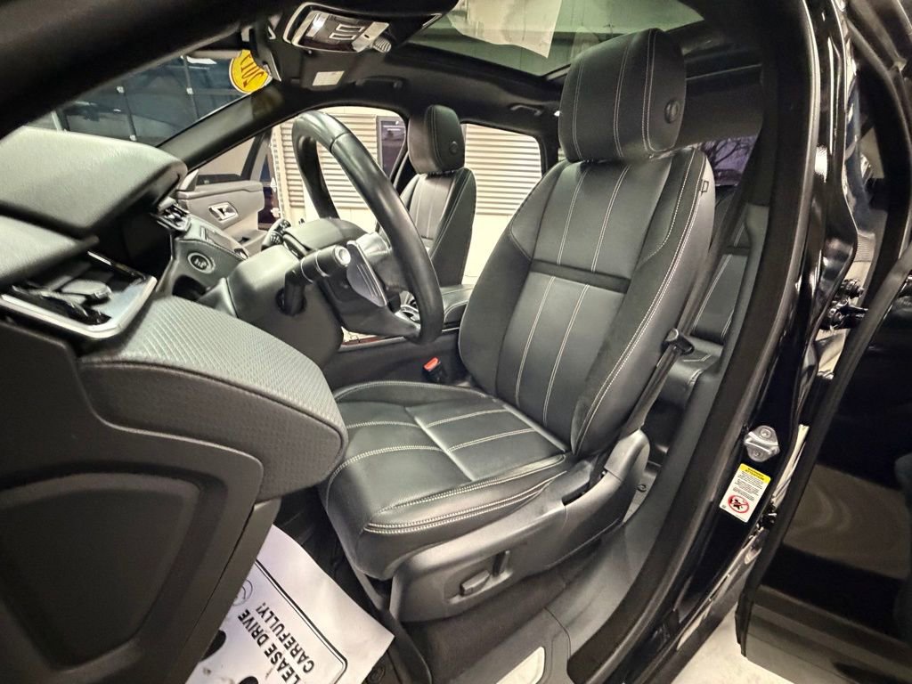 Used 2019 Land Rover Range Rover Velar R-Dynamic SE image 8