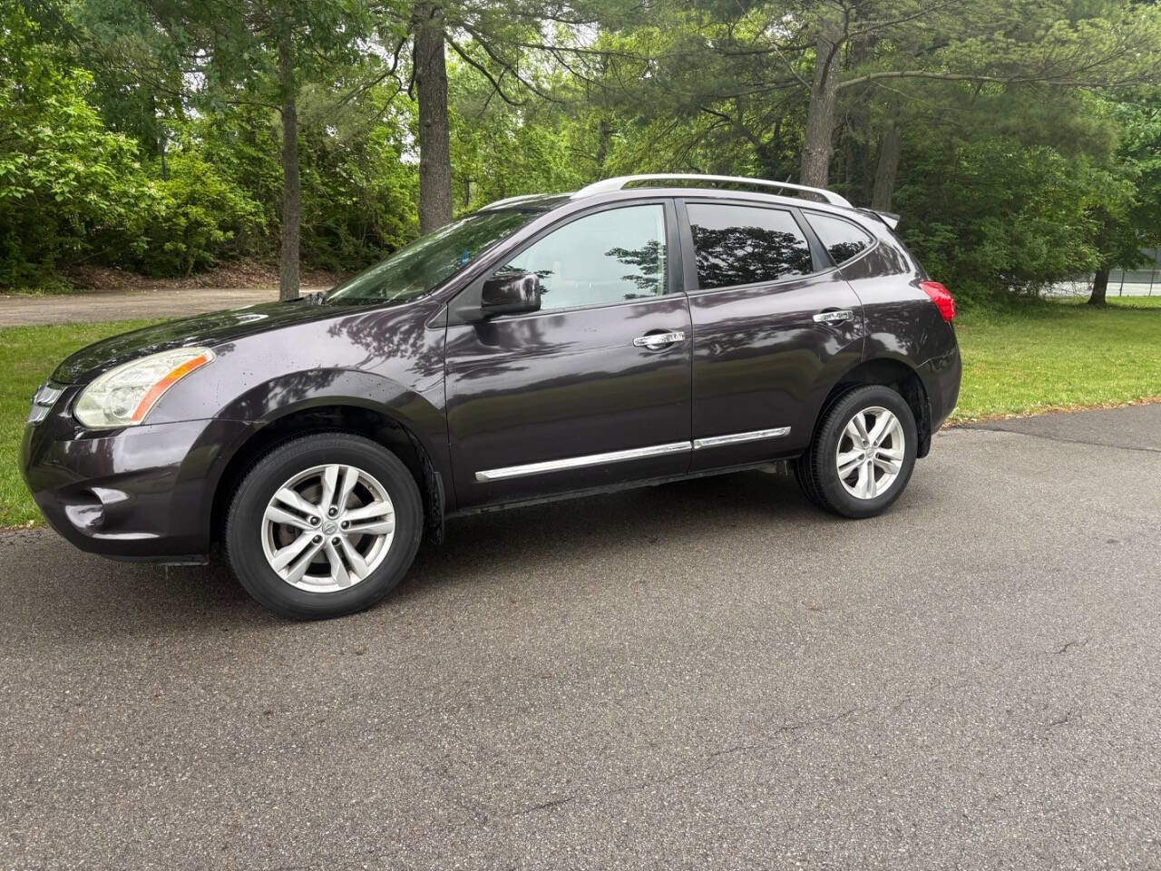 Used 2013 Nissan Rogue SV FWD image 5