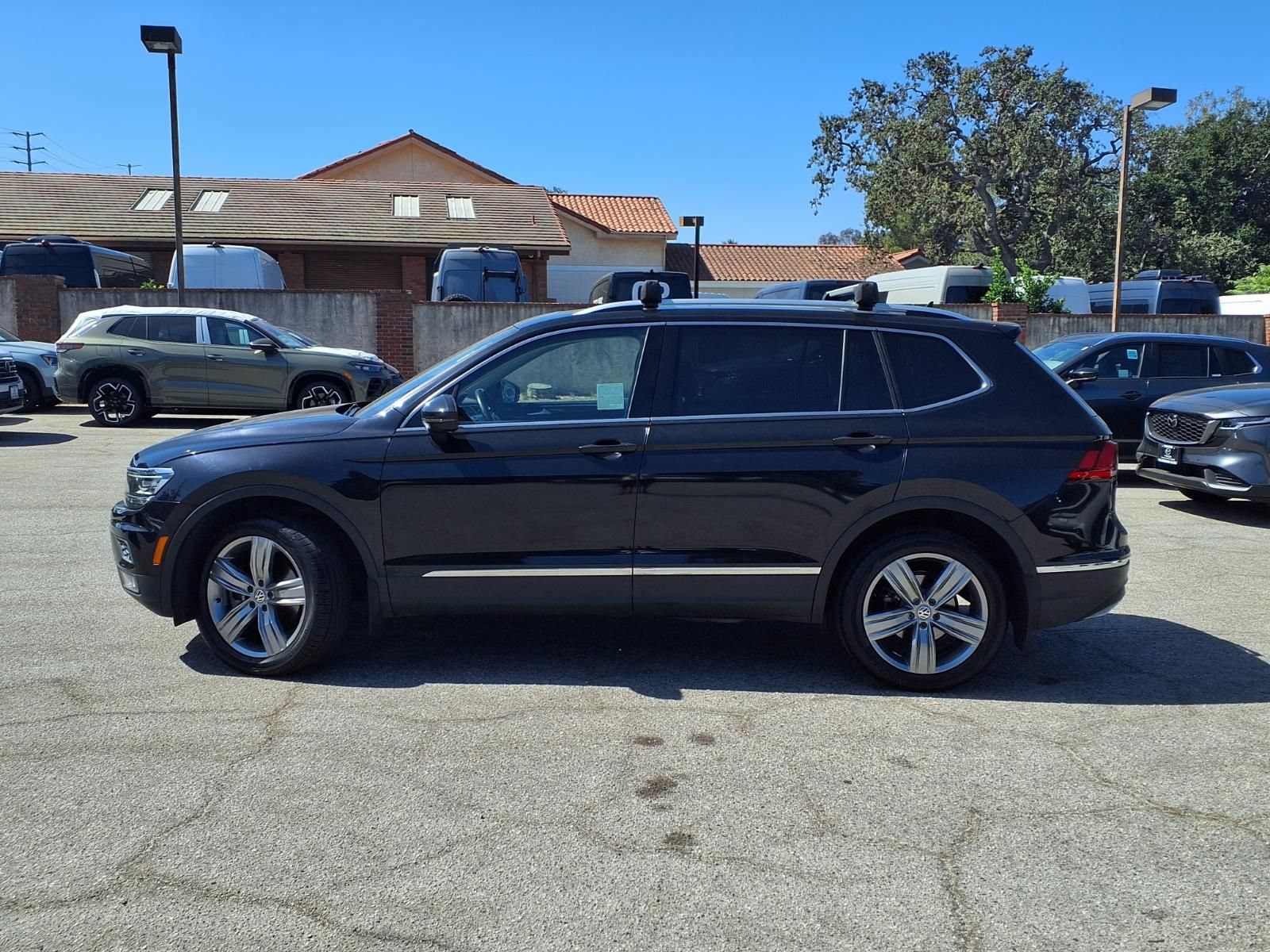 Used 2019 Volkswagen Tiguan SEL Premium AWD/4WD image 3
