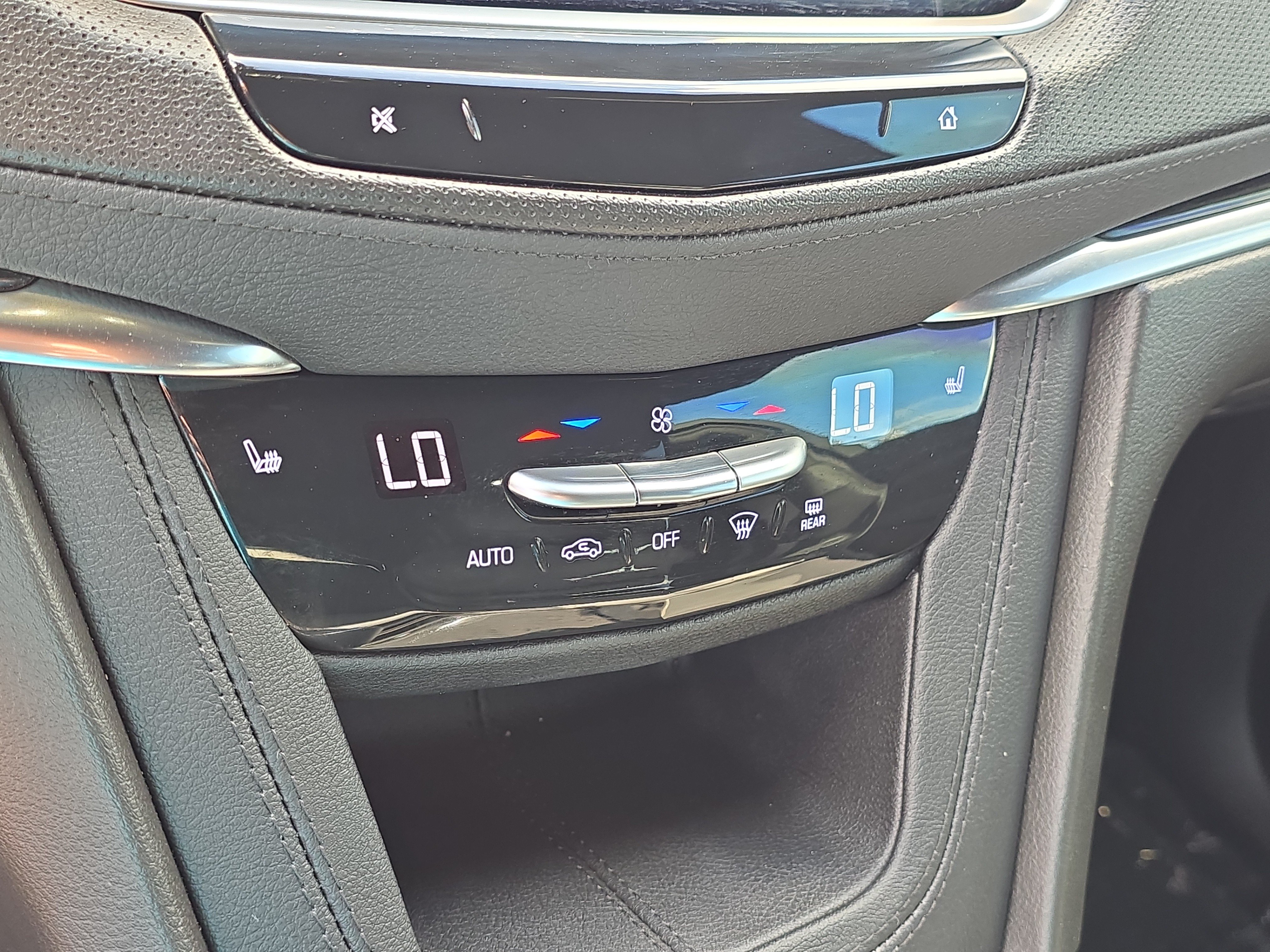 Used 2022 Cadillac XT5 Premium Luxury FWD image 26