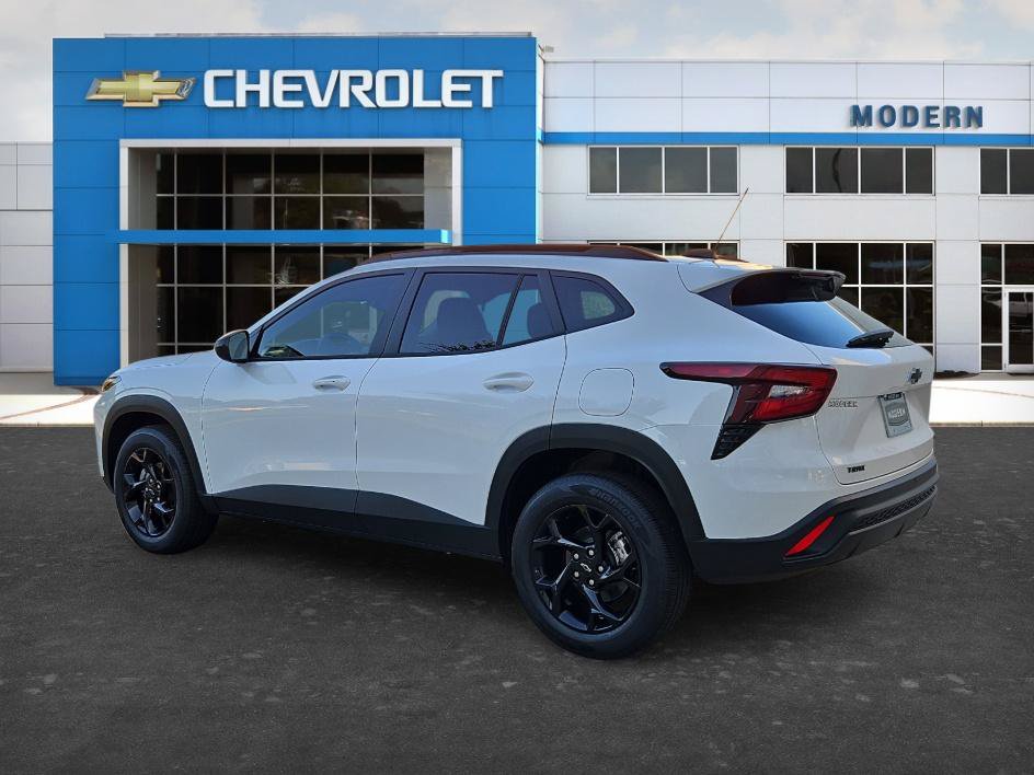 New 2026 Chevrolet Trax LT w/ Driver Confidence Package FWD image 3