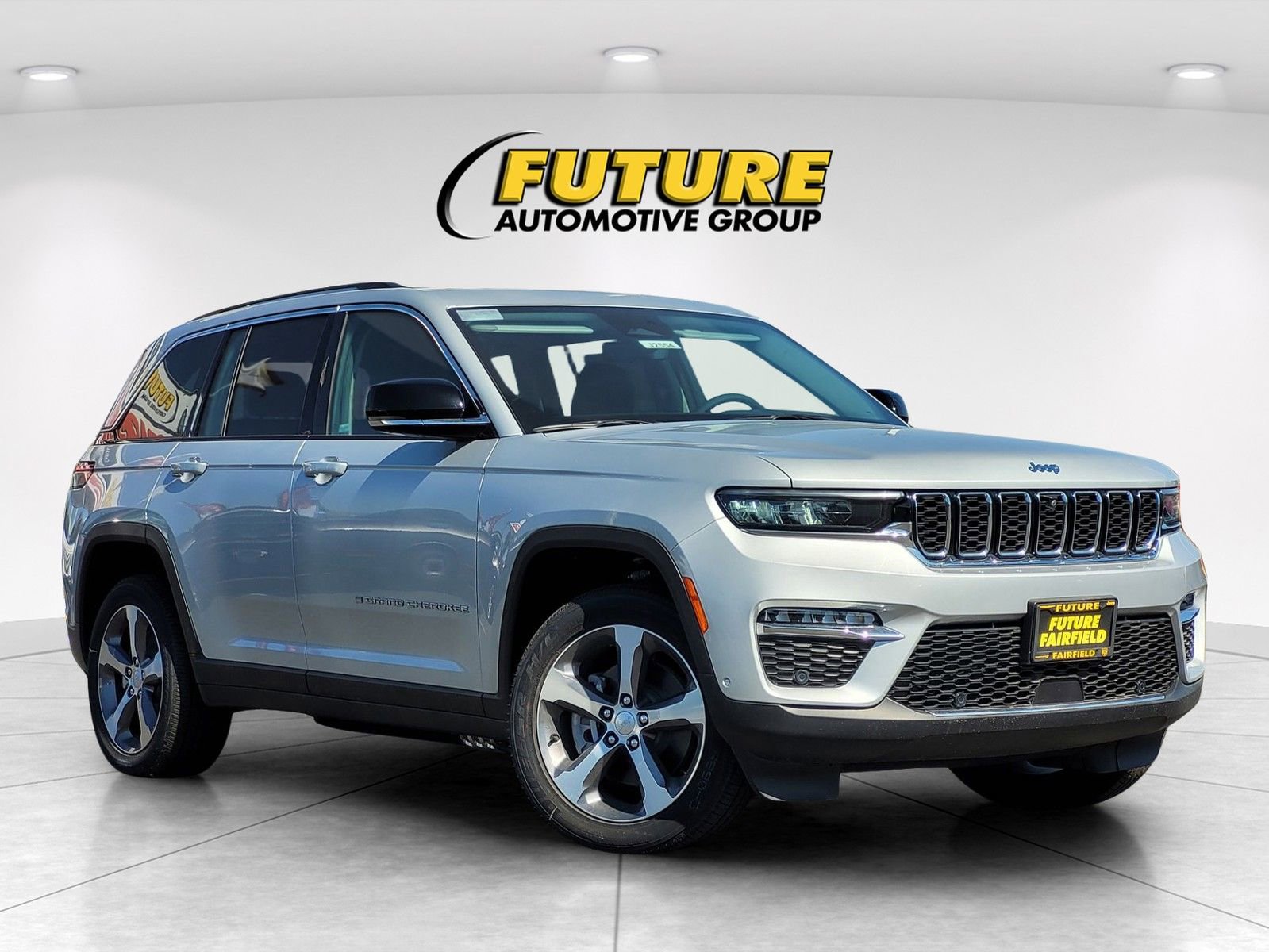 New 2024 Jeep Grand Cherokee Limited 4xe w/ Luxury Tech Group II image 1