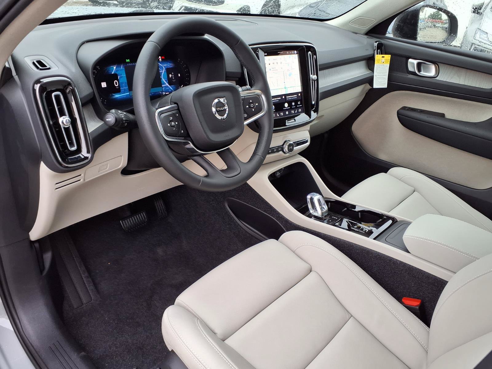 New 2026 Volvo XC40 B5 Plus w/ Protection Package Premier AWD/4WD image 12