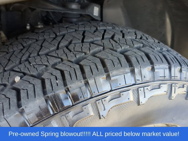 Used 2025 Nissan Frontier PRO-4X AWD/4WD image 19