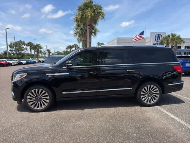 Used 2020 Lincoln Navigator L Reserve w/ Luxury Package AWD/4WD image 20
