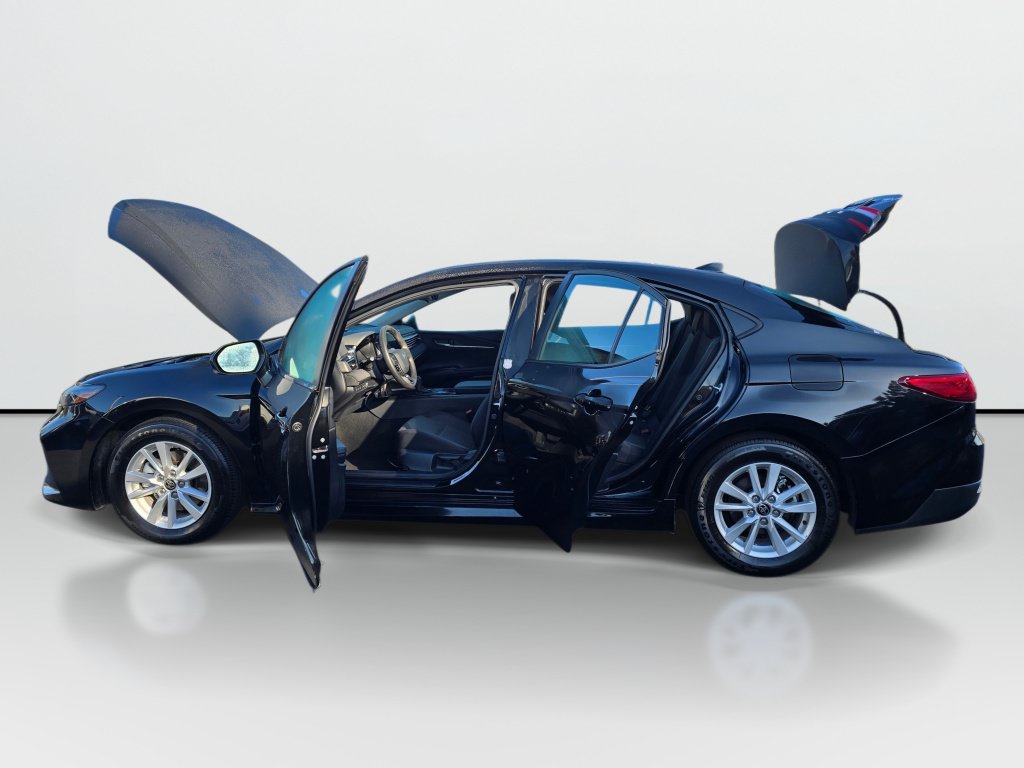 Used 2025 Toyota Camry LE FWD image 11