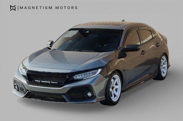 Used 2018 Honda Civic Sport Touring image 6