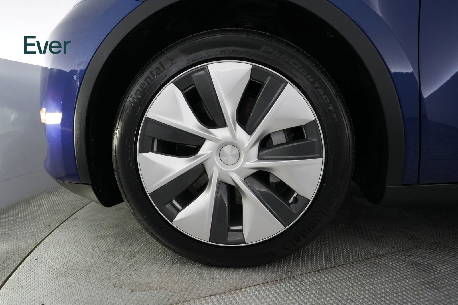 Used 2021 Tesla Model Y Long Range image 19