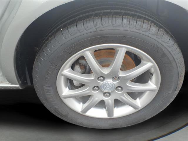 Used 2008 Buick Lucerne CXL image 14