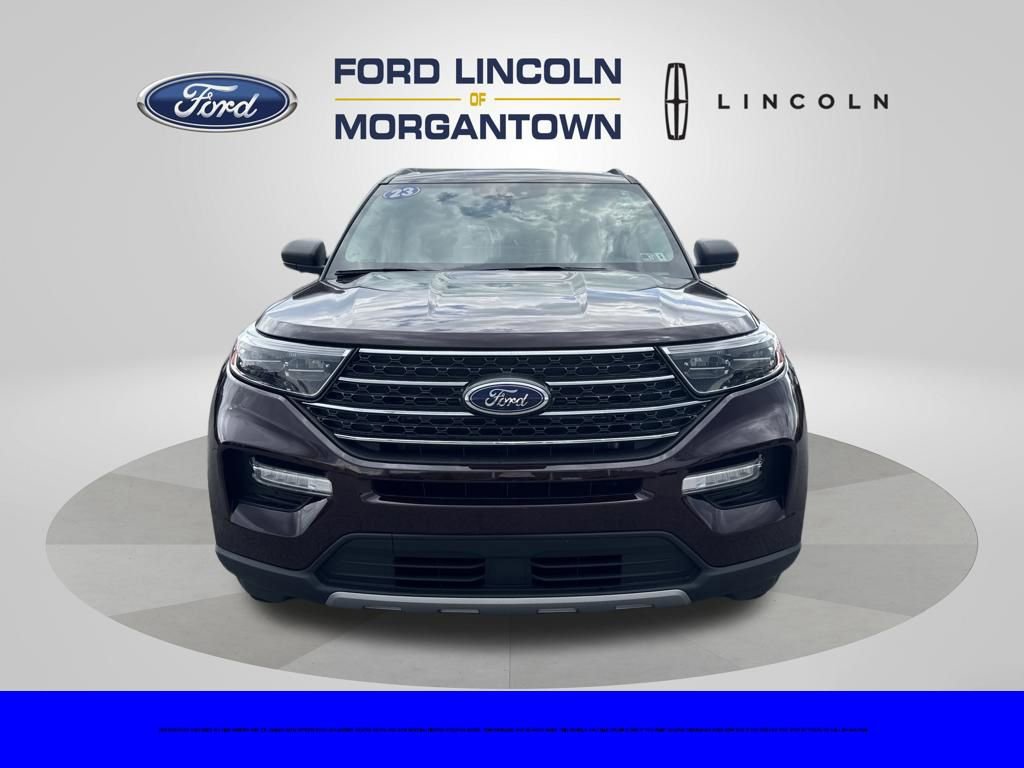 Used 2023 Ford Explorer XLT w/ Equipment Group 202A image 3