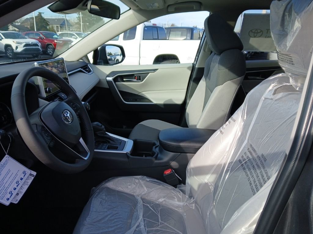 New 2025 Toyota RAV4 XLE image 8