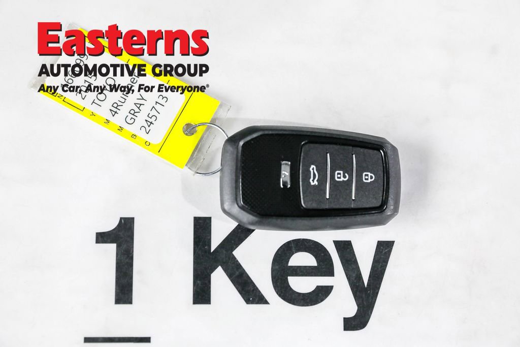 Used 2015 Toyota 4Runner Limited image 86