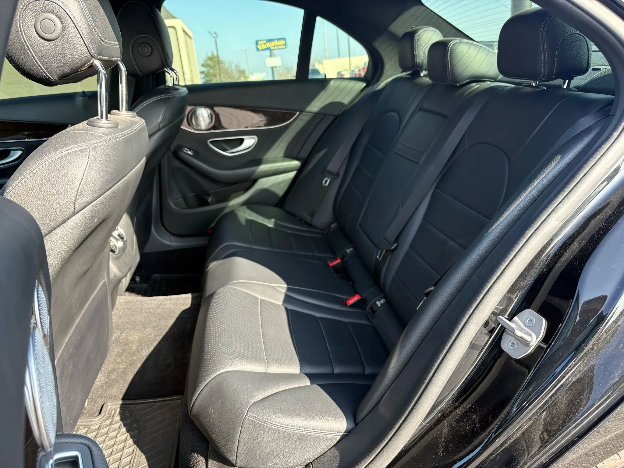 Used 2018 Mercedes-Benz C 300 4MATIC Sedan image 15