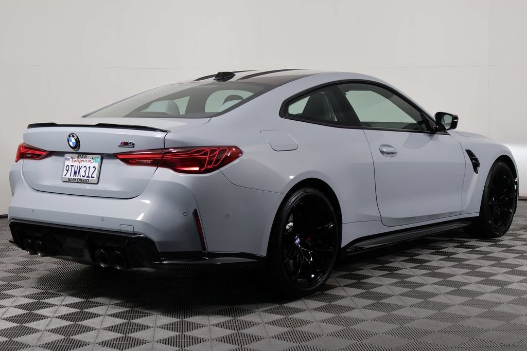Used 2026 BMW M4 Competition RWD image 4