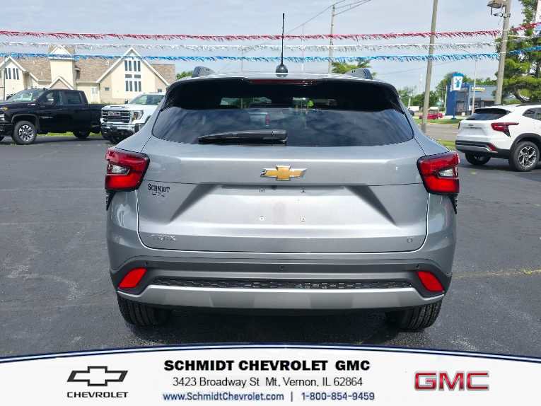 New 2026 Chevrolet Trax LT w/ Driver Confidence Package FWD image 6
