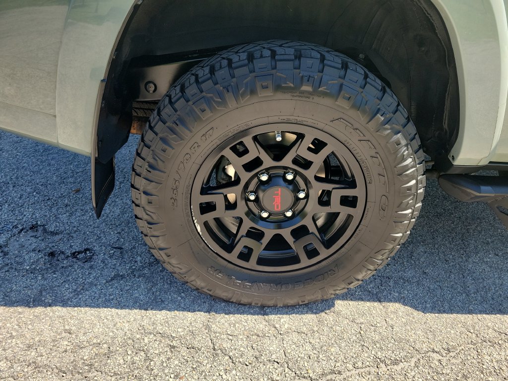 Used 2023 Toyota 4Runner TRD Off-Road Premium w/ Moonroof Package AWD/4WD image 31