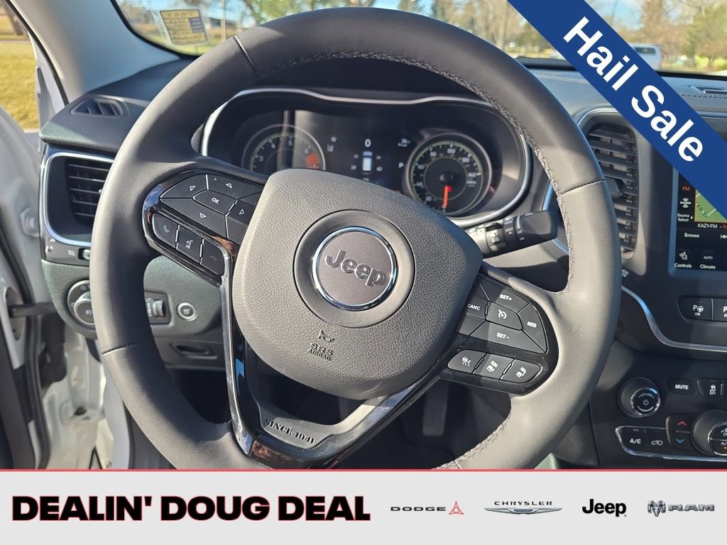 Used 2023 Jeep Cherokee Altitude Lux image 15