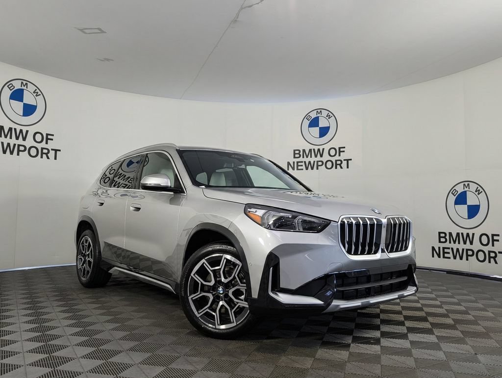 New 2026 BMW X1 xDrive28i w/ Technology Package AWD/4WD image 3