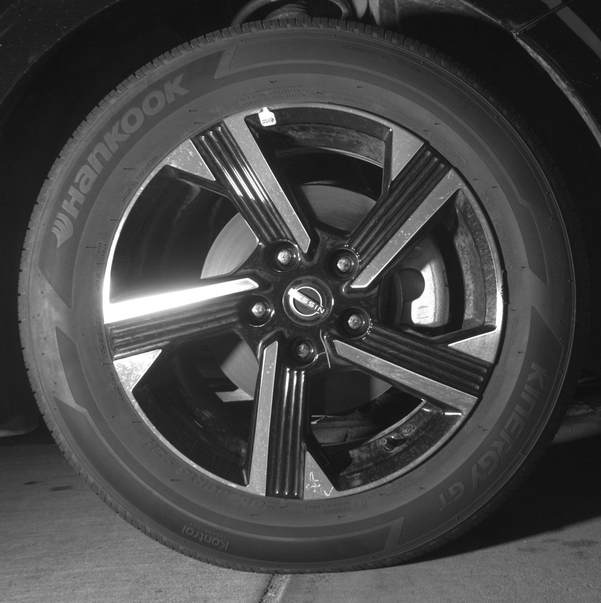 Used 2025 Nissan Sentra SV image 13