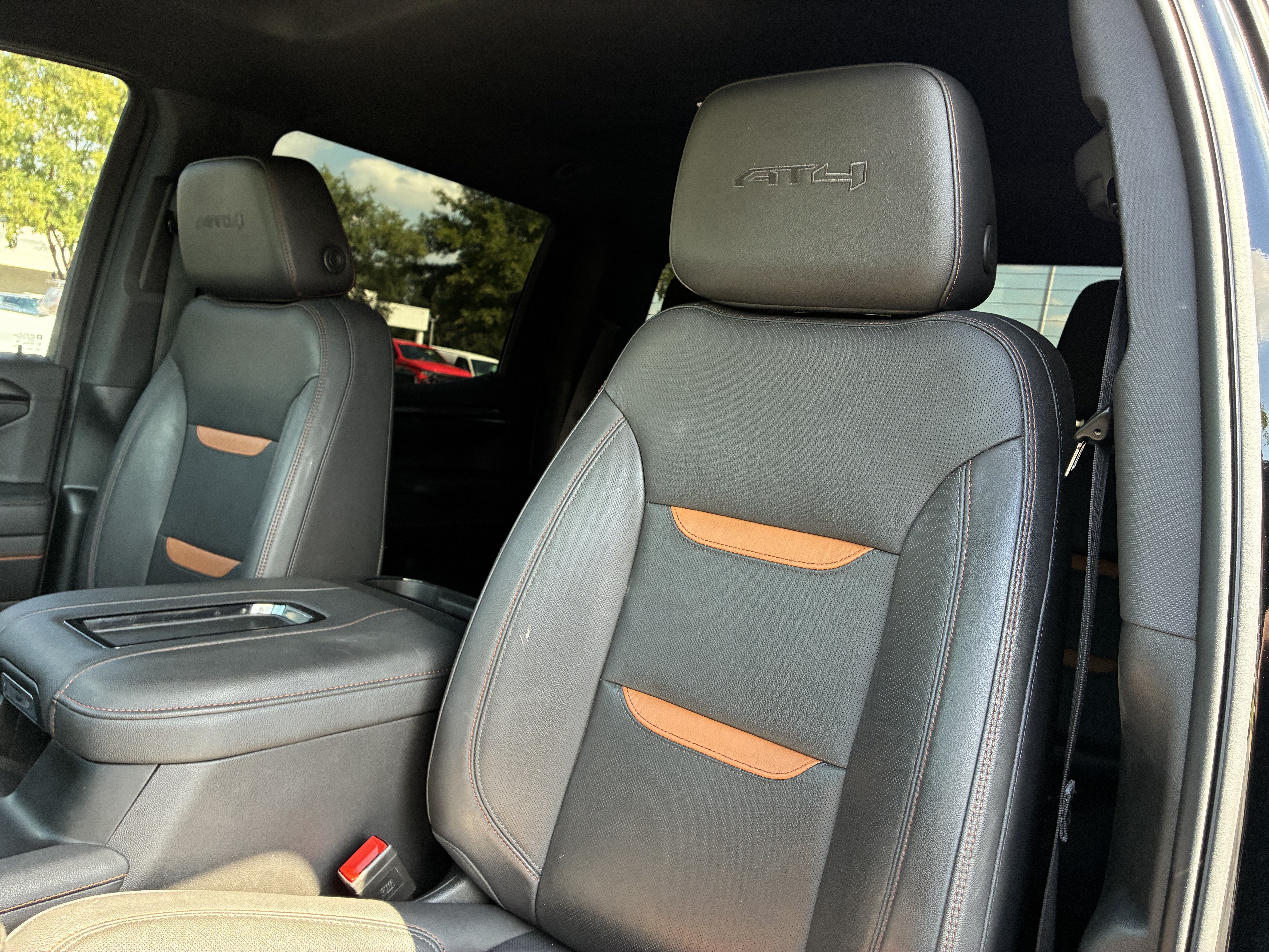 Used 2022 GMC Sierra 1500 AT4 AWD/4WD image 22