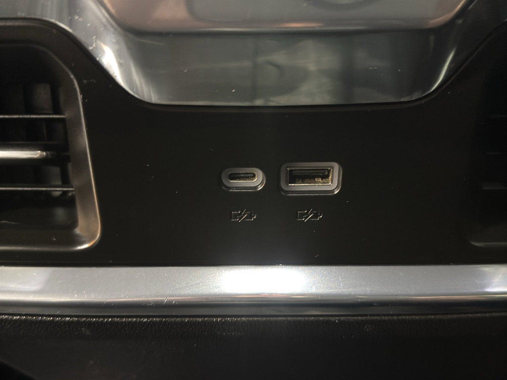 Used 2024 GMC Sierra 1500 Elevation w/ Elevation Premium Package image 15