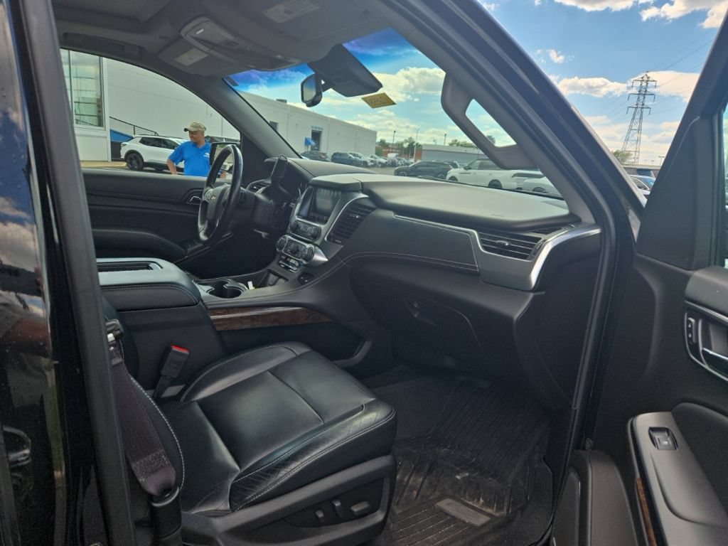 Used 2016 Chevrolet Tahoe LT w/ LT Signature Package AWD/4WD image 28