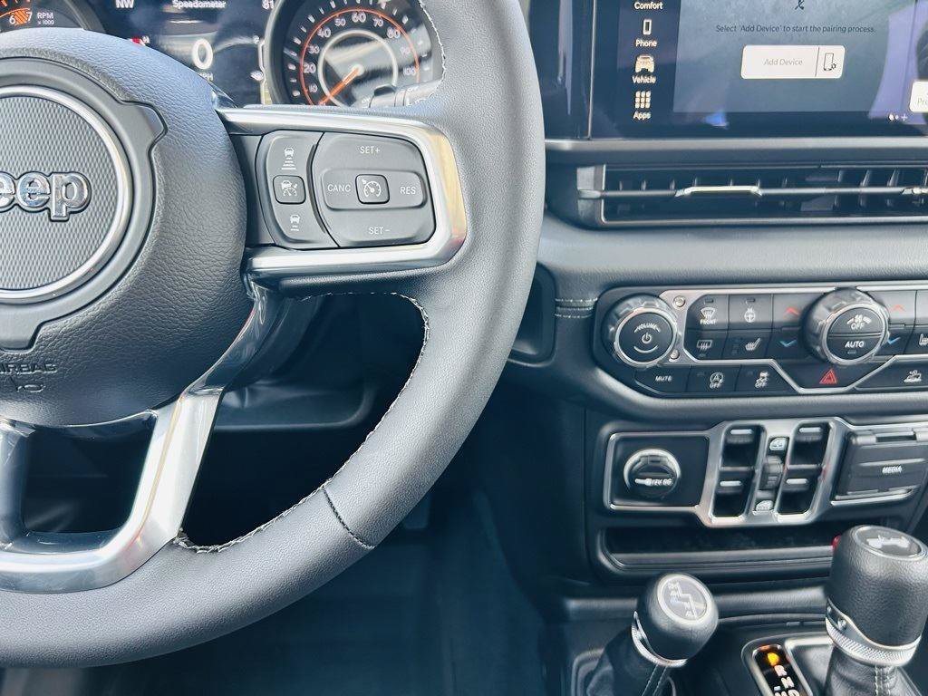 New 2025 Jeep Wrangler Unlimited Sahara AWD/4WD image 15