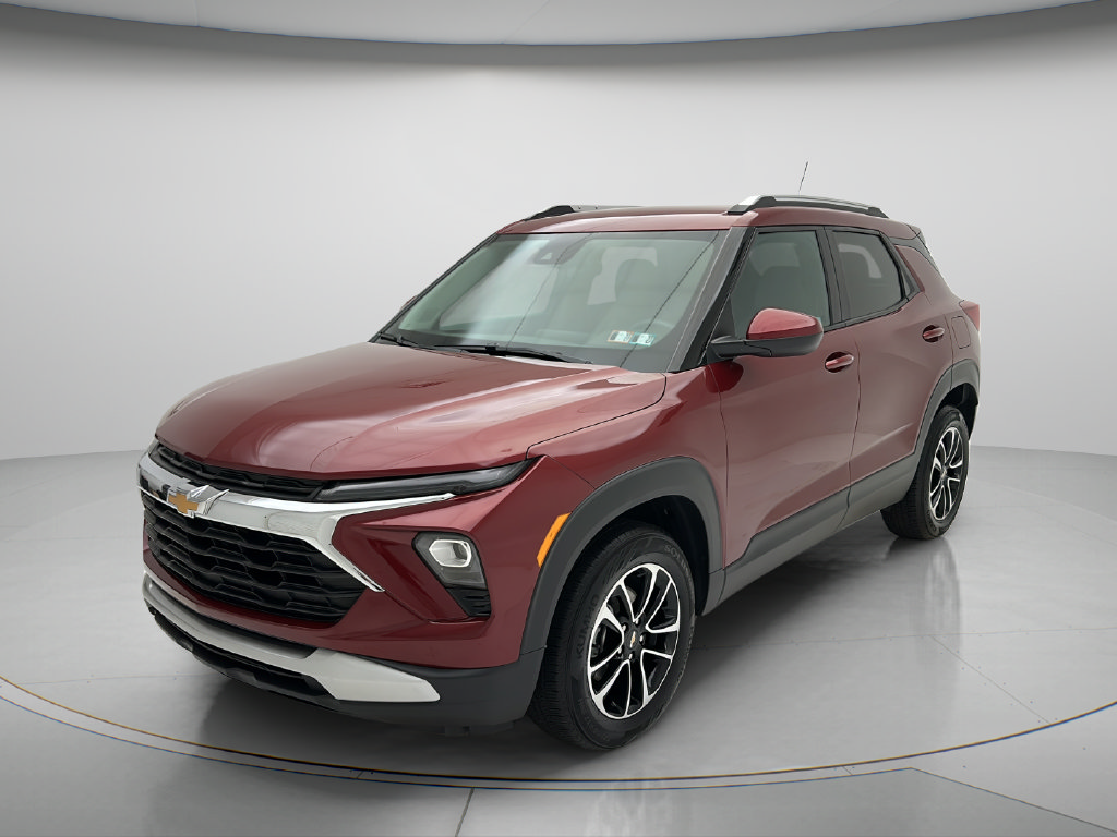 Used 2024 Chevrolet TrailBlazer LT AWD/4WD image 3