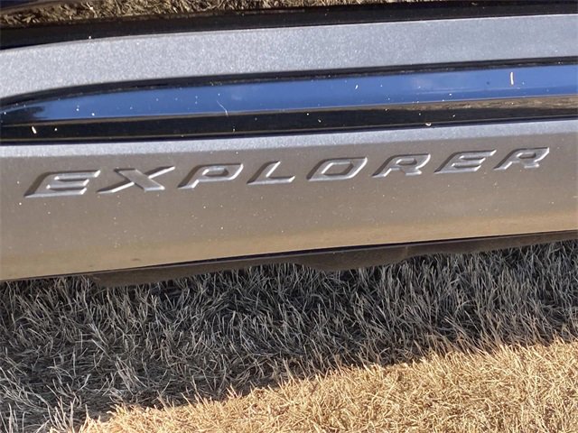 Used 2025 Ford Explorer ST-Line image 14