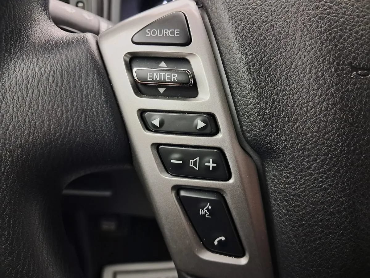 Used 2023 Nissan Titan SV RWD image 16