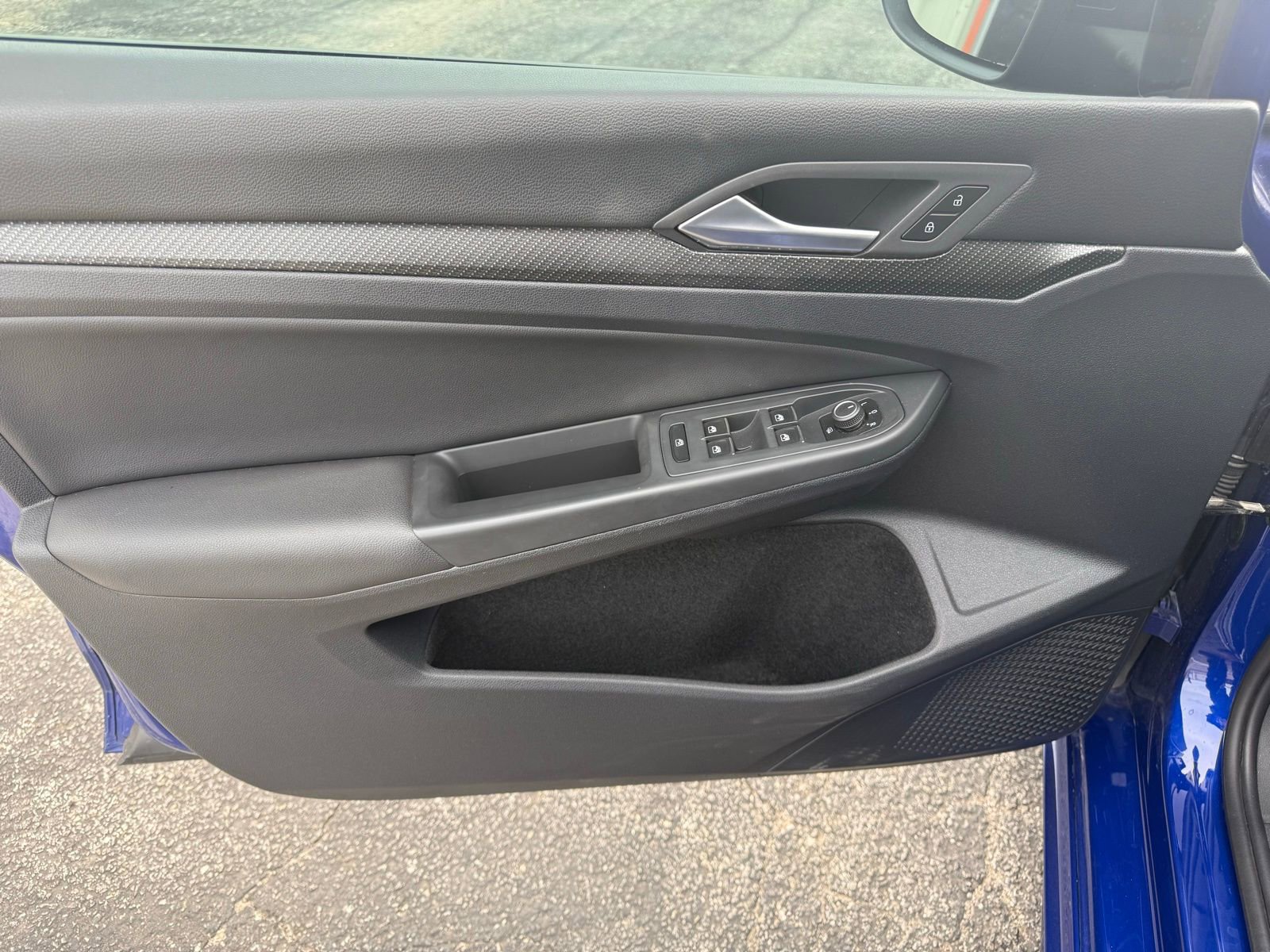 Used 2022 Volkswagen Golf R image 11