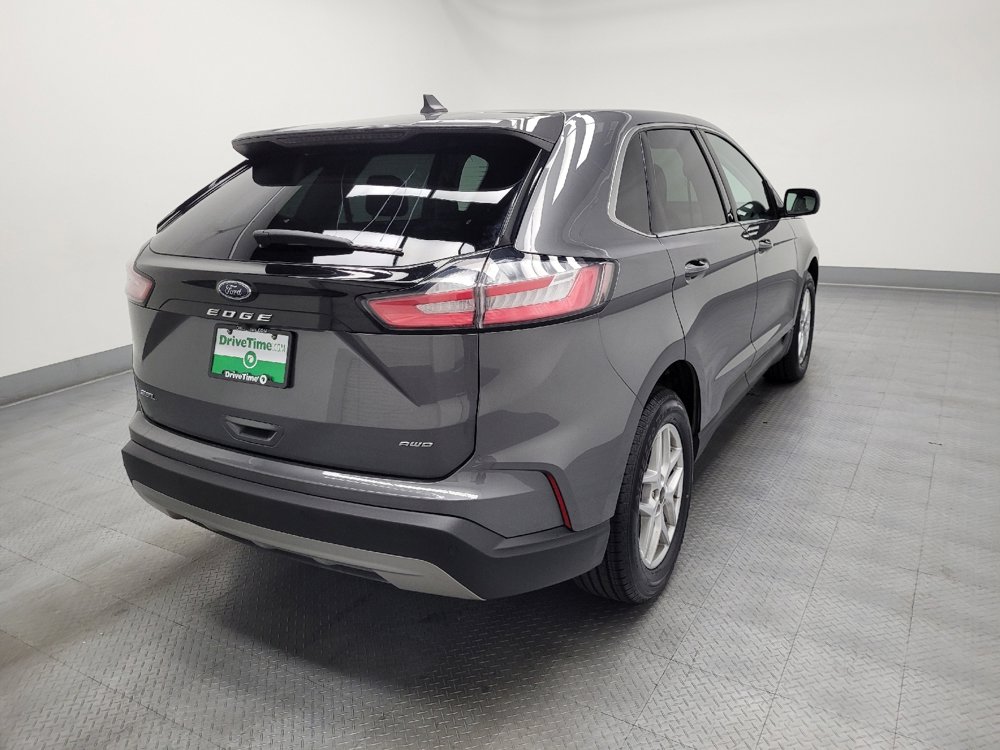 Used 2024 Ford Edge SEL image 9