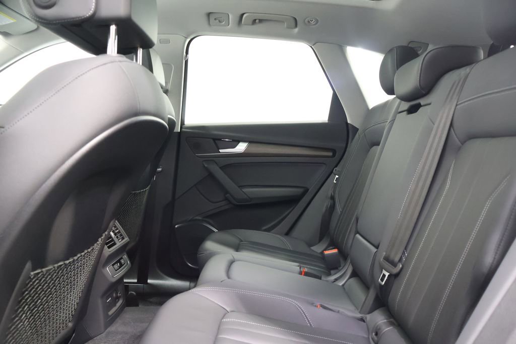 Used 2023 Audi Q5 2.0T Premium w/ Convenience Package image 27